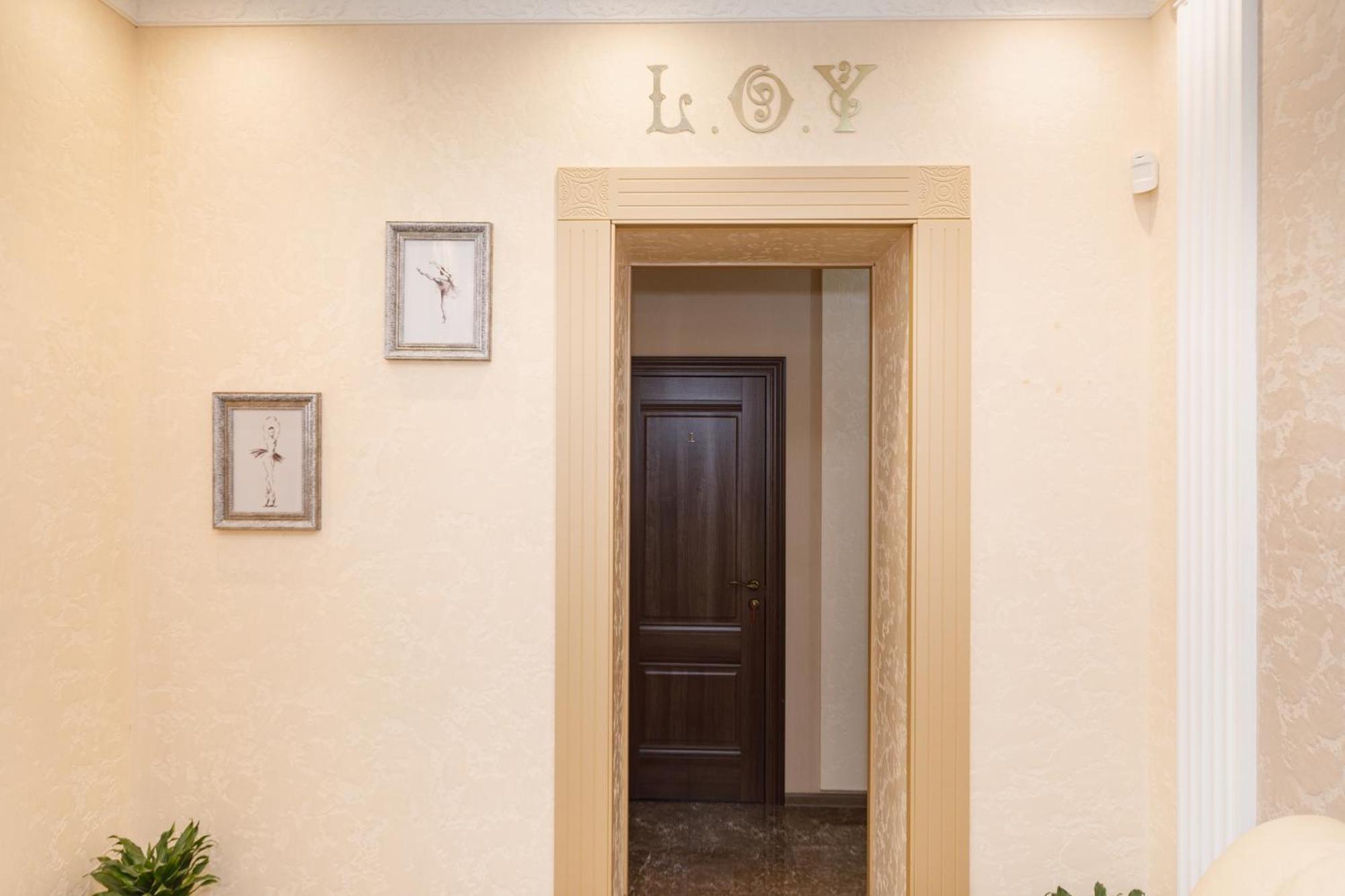 L.O.Y Family Hotel Dnipro Eksteriør billede